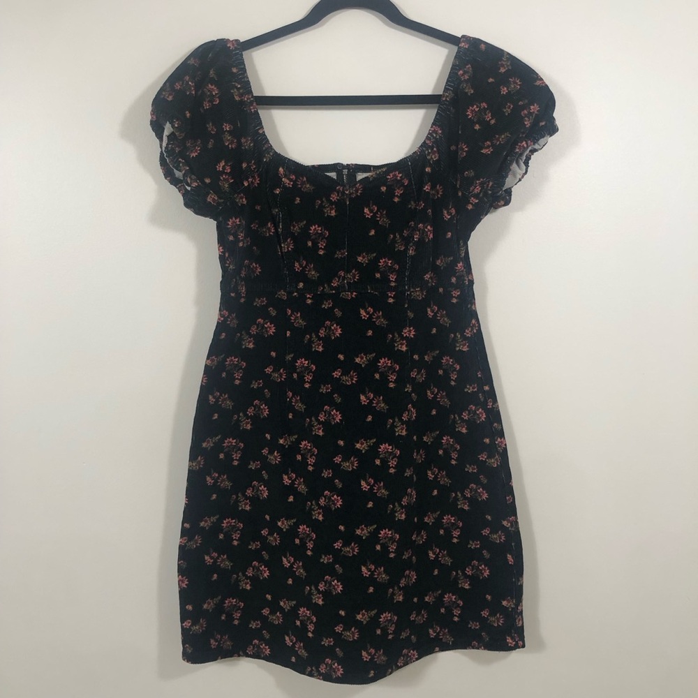 Black Floral Whimsygoth Puff Sleeve Corduroy Mini Dress Sweetheart Neck. Size L